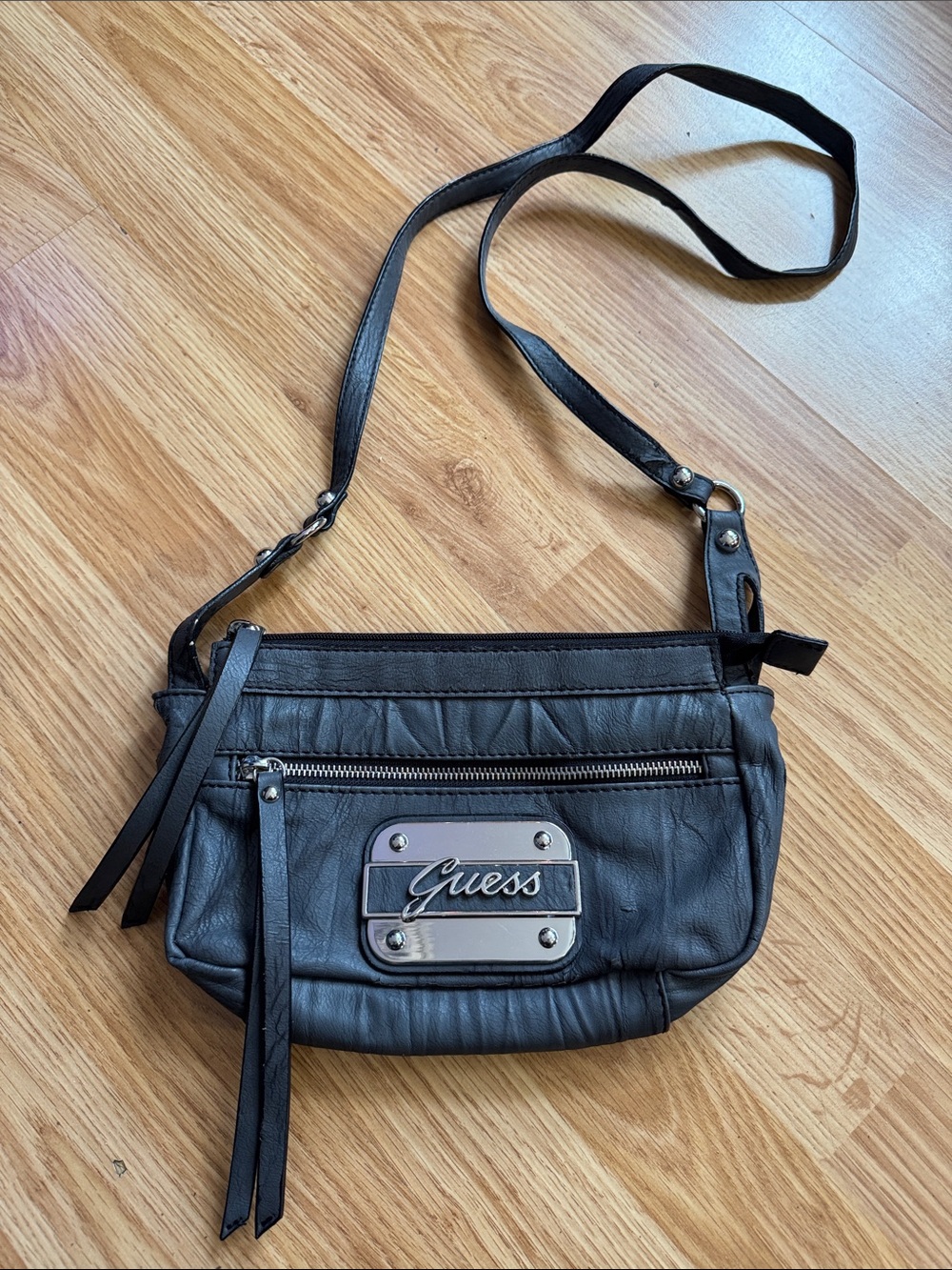 Guess Crossbody Bag 🔅